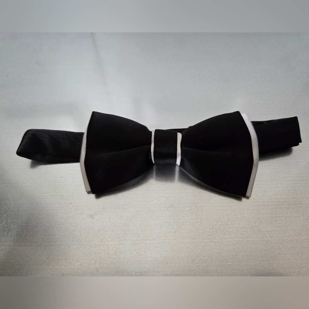 Elegant Black Bow Tie with White Trim, Adjustable From 10-18 Inches